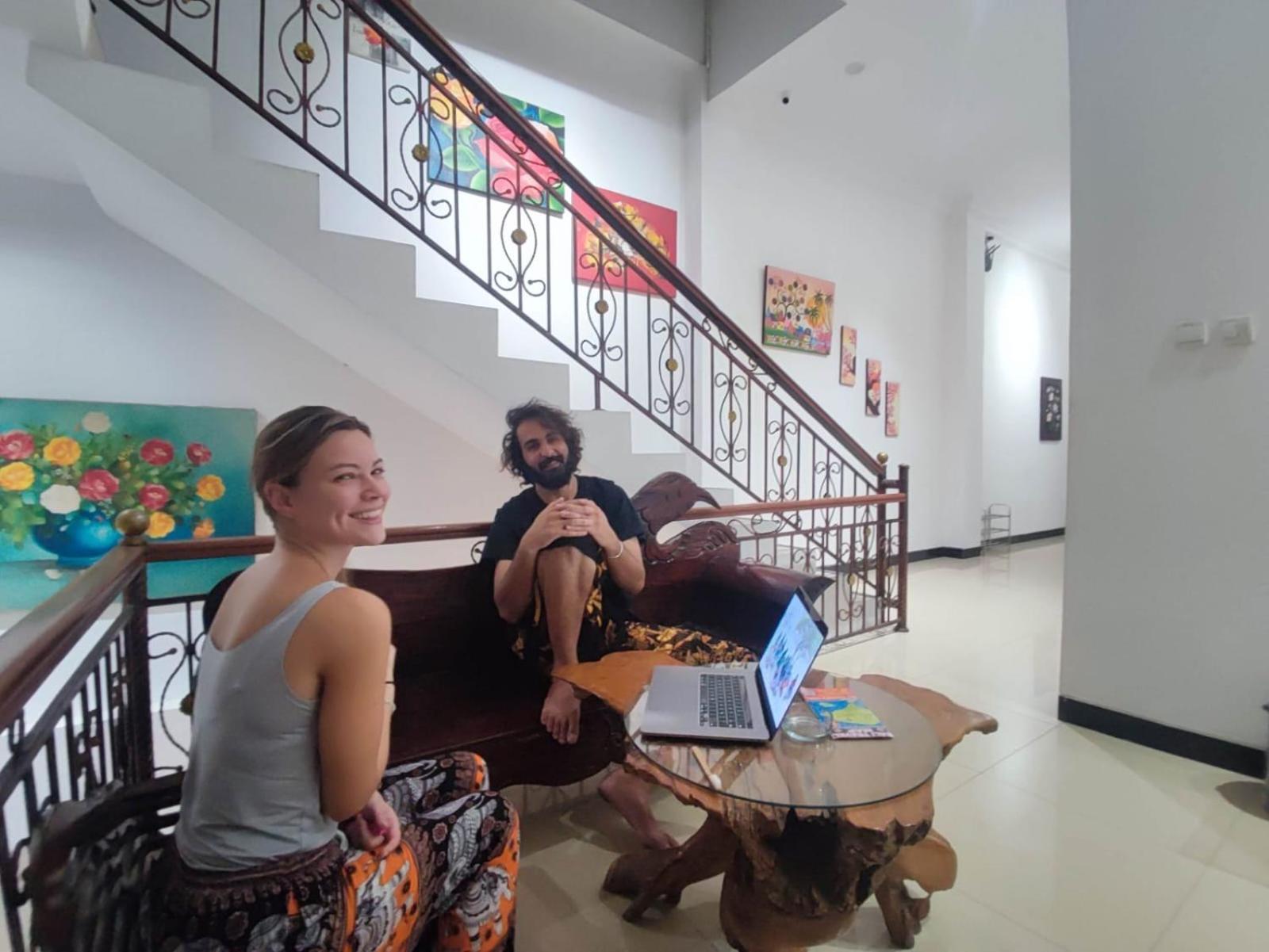 Fora Capsule Hostel Tuban Kuta Lombok Eksteriør bilde