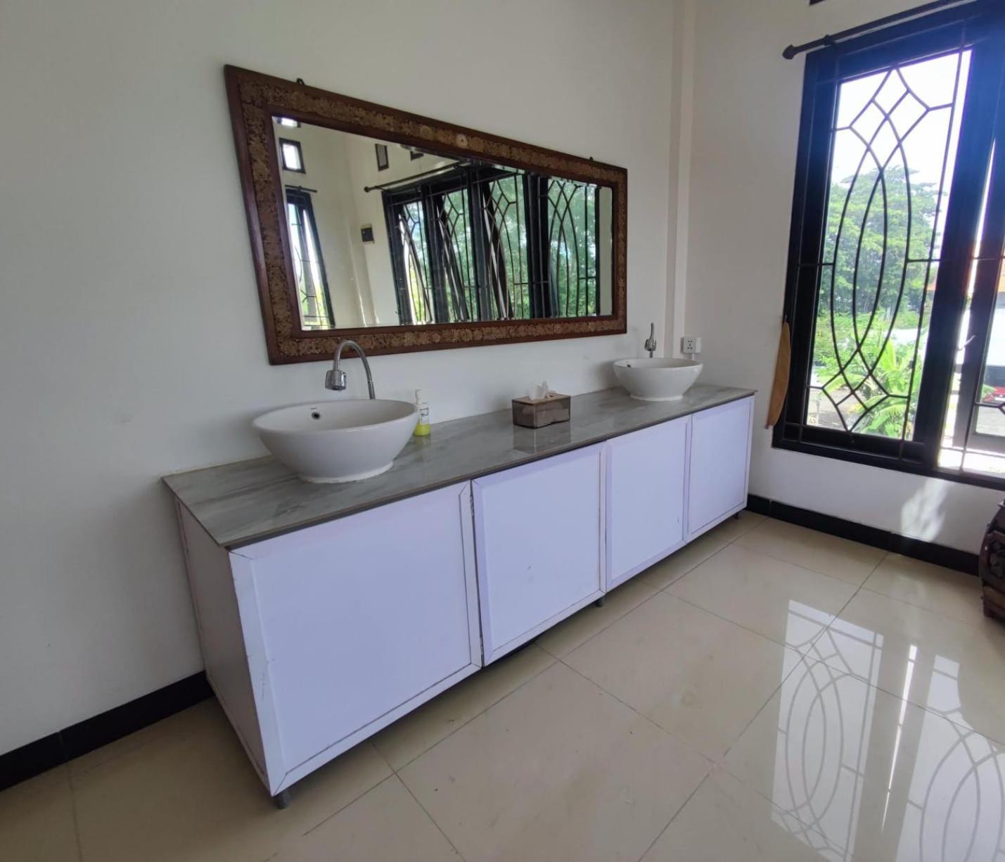 Fora Capsule Hostel Tuban Kuta Lombok Eksteriør bilde