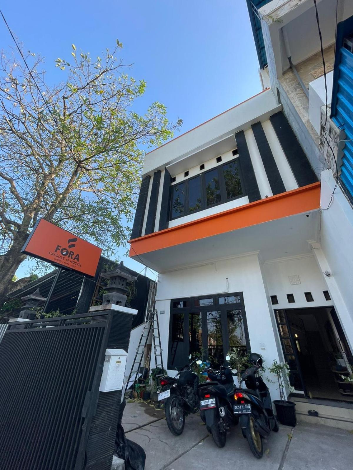 Fora Capsule Hostel Tuban Kuta Lombok Eksteriør bilde